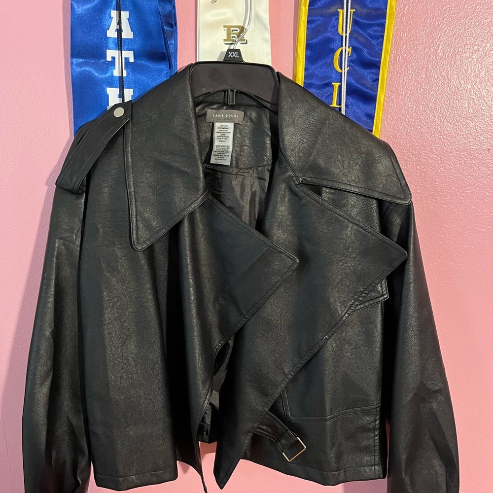 Jacket - Picture 2 of 3